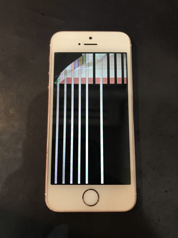 iPhoneSE画面修理前