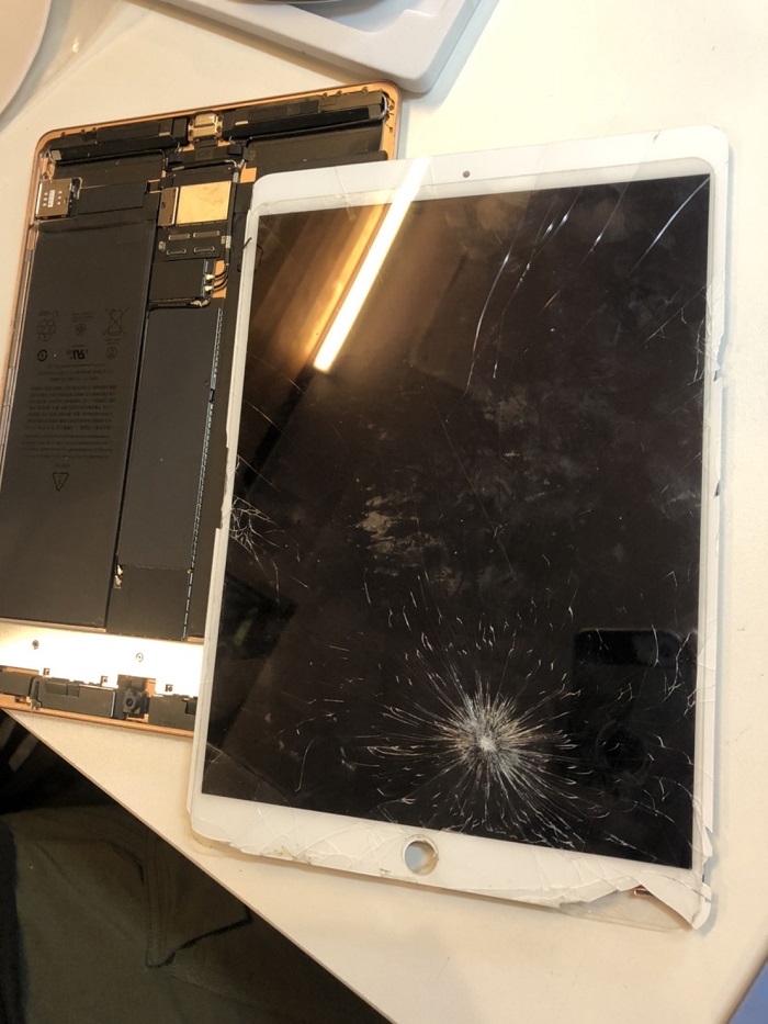 iPadAir3の修理様子
